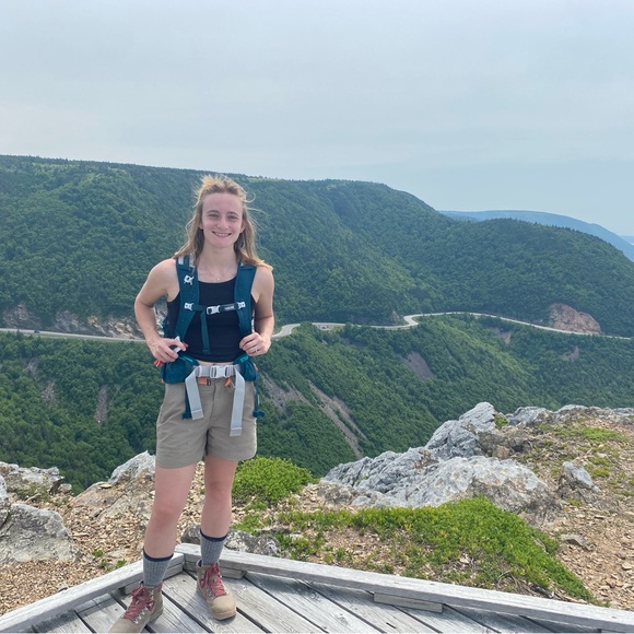 Meet your Posher, Malarie - Picture 3 of 15